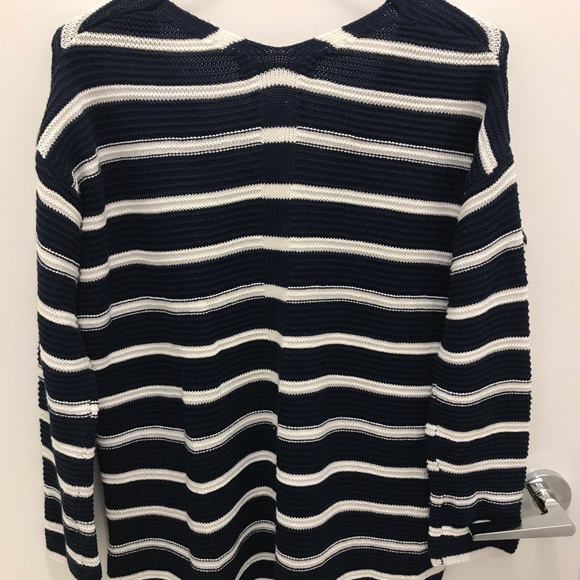 ❤️Strip v neck stitch sweater M - Picture 2 of 3